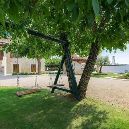 Tatil Evi Juste & Roza By Interhome