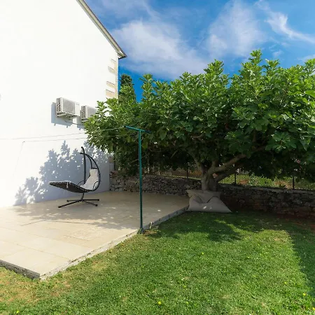 The Mulberry Stonehouse By Interhome *