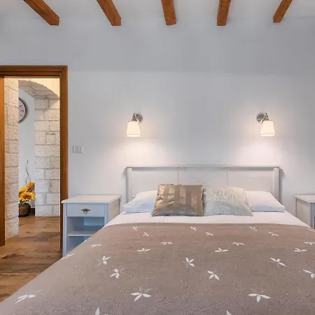 Juste & Roza By Interhome *