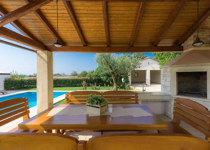 The Mulberry Stonehouse By Interhome * Žminj